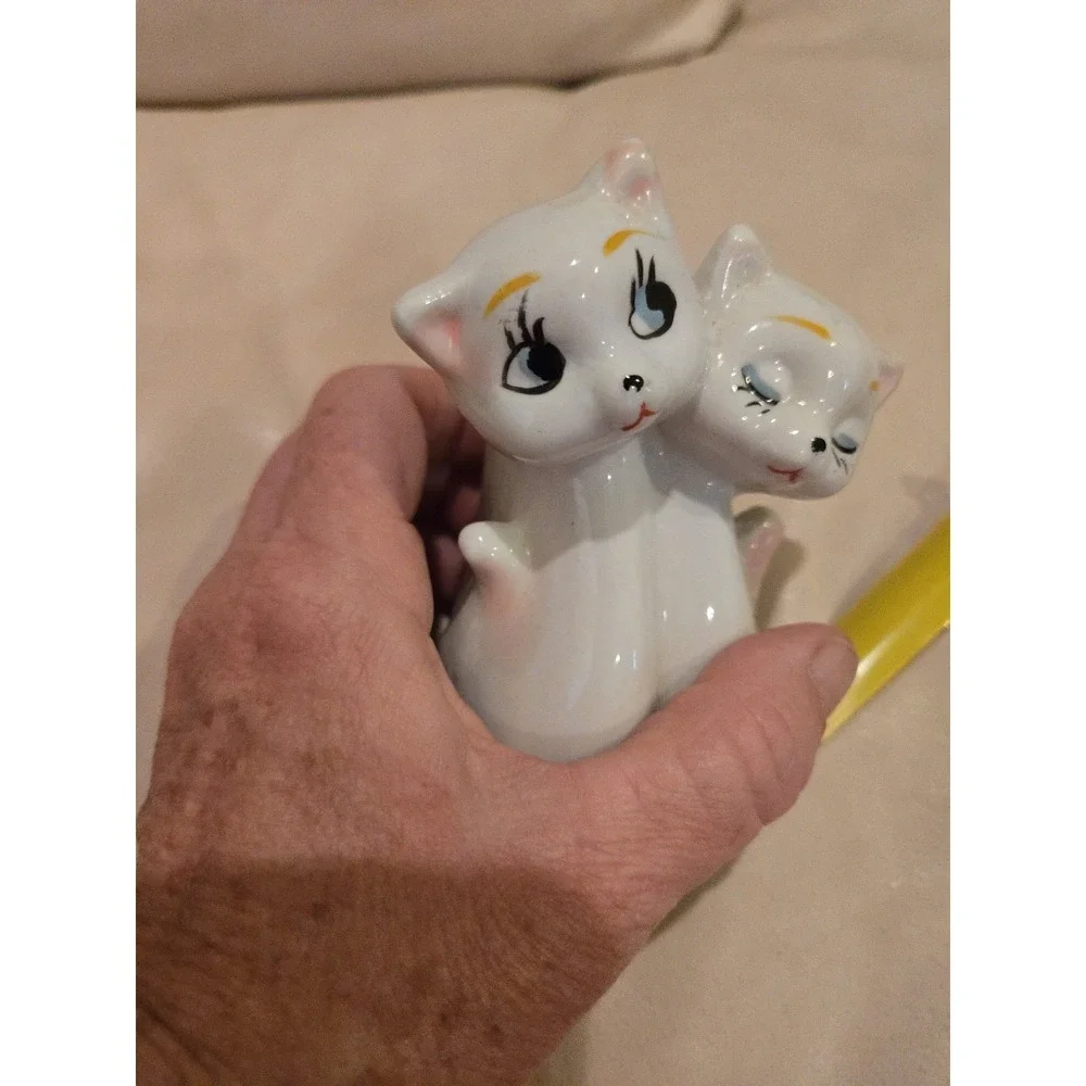MidCentury Twin Cat Porcelain Figurine Bud Vase White Pink Kitten Kitschy MCM